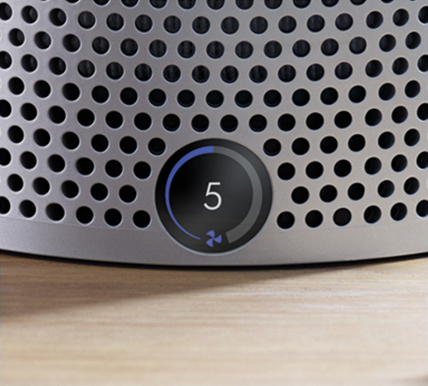 fingertips dyson core flow™ technology smooth 70˚ oscillation sleep 'Pure Cool Me' Personal Purifier Fan | 275898-01