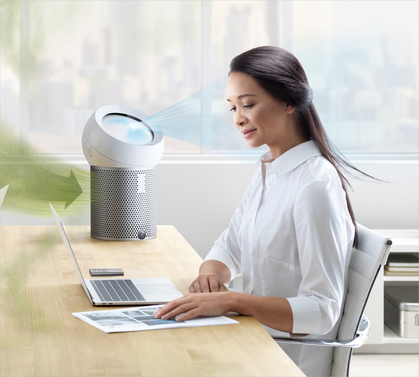 fingertips dyson core flow™ technology smooth 70˚ oscillation sleep 'Pure Cool Me' Personal Purifier Fan | 275898-01