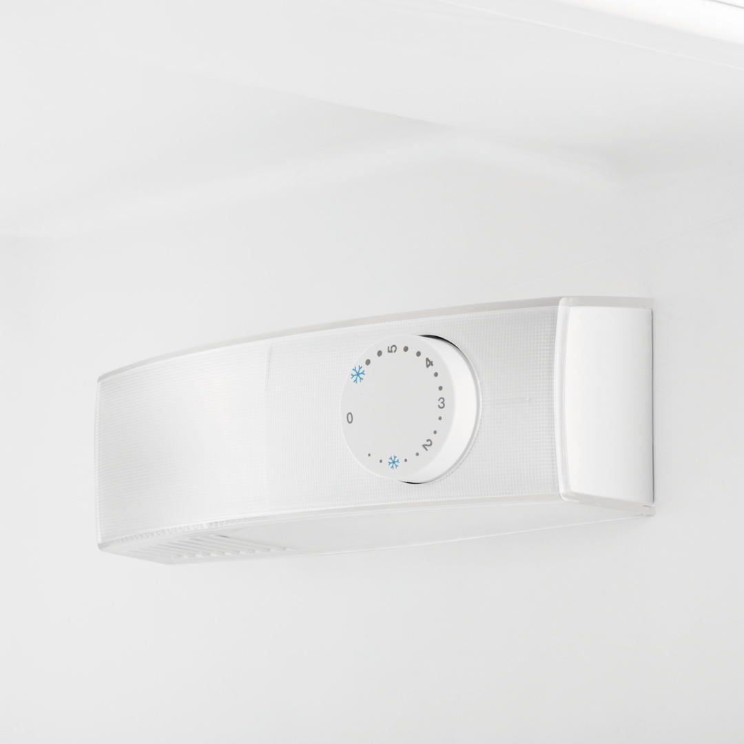 70:30 Frigorífico congelador bajo en escarcha (H) 178 cm | ZBB28441SV