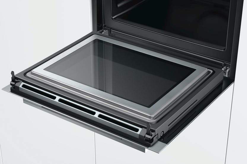 iQ700 Built-in Oven with Added Steam & Microwave | Stainless steel | HN678GES6B
