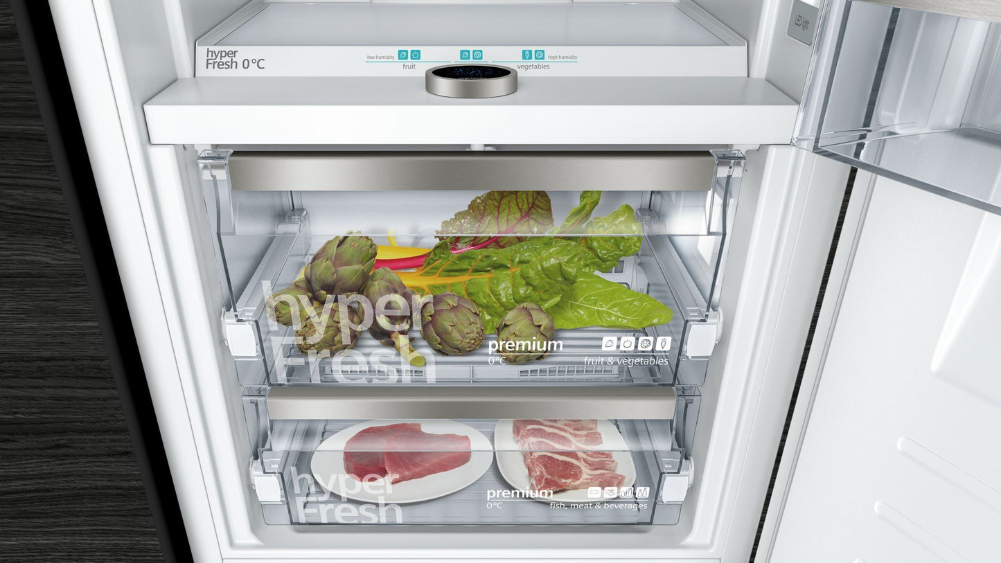 iQ700 Integrated Fridge Freezer 177cm (H) | KI87FPF30