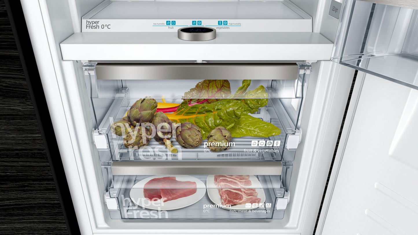 iQ700 Integrated Fridge Freezer 177cm (H) |  KI86FPF30G