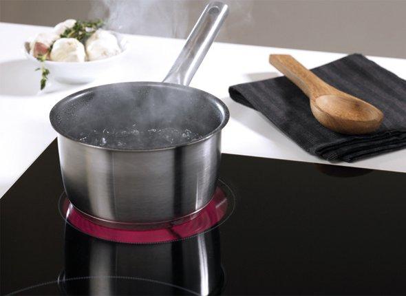 80cm Built-In Electric Ceramic Hob in Black | HIC85402T