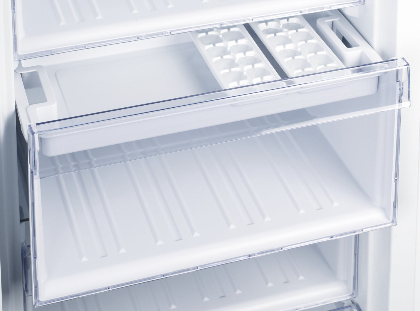 Tall Freezer | Frost Free |172cm (H) | White |  FFP1671W