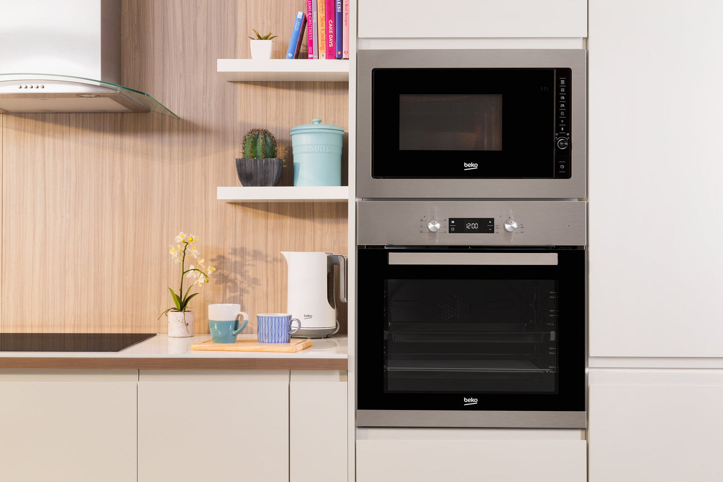 Built-in Microwave with Grill, 25L, 900Watt | MGB25332BG