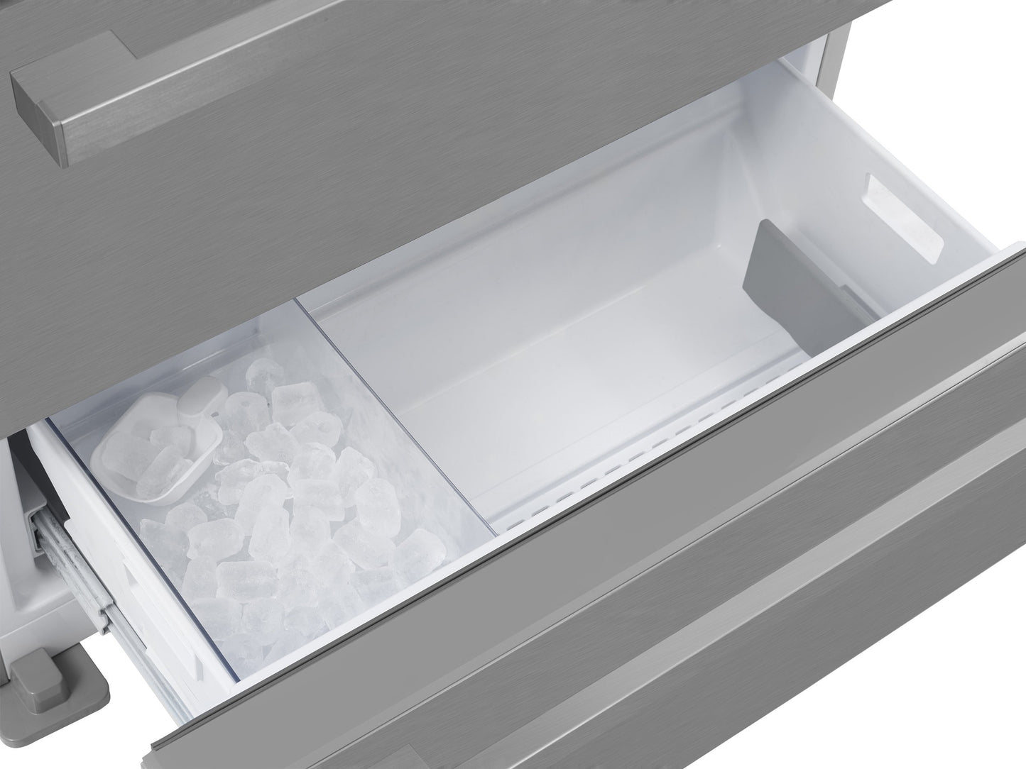 American Style Fridge Freezer with Water & Ice Dispenser, 183cm (H) in S/Steel | GNE60520DX