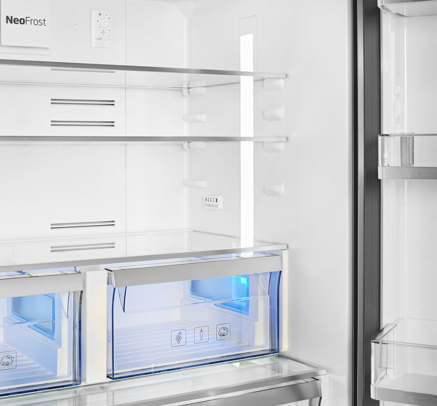 American Fridge Freezer with Blue Light Technology | 183cm (H) | S/Steel | MN1416224PX