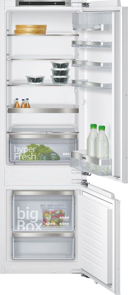 iQ500 Integrated Fridge Freezer, 177cm (H) | Ki87SAF30G