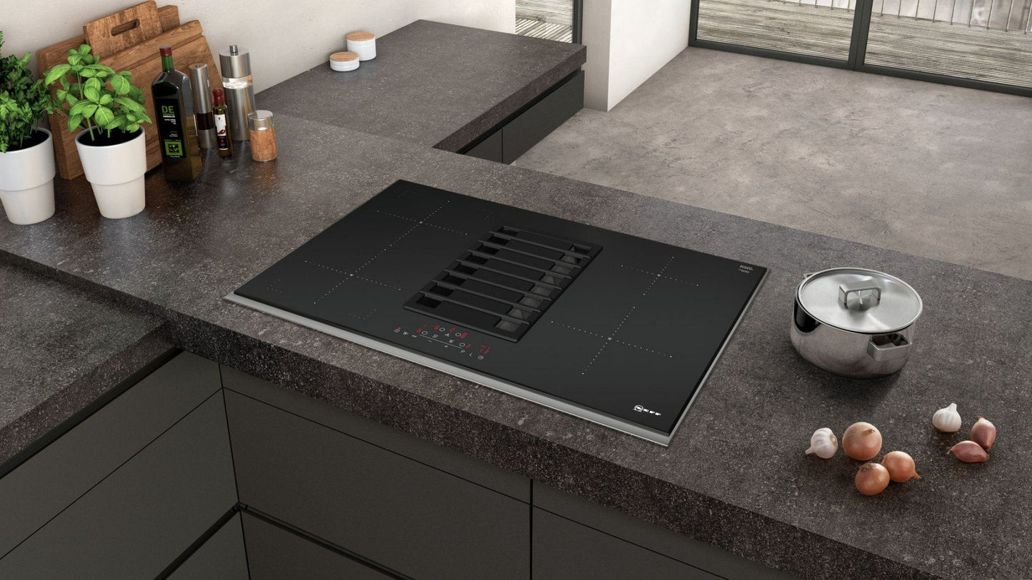 Plaque de cuisson à ventilation FlexInduction de 80 cm | T48TD1BN0 + Poêle à induction OFFERTE d'une valeur de 129€* 