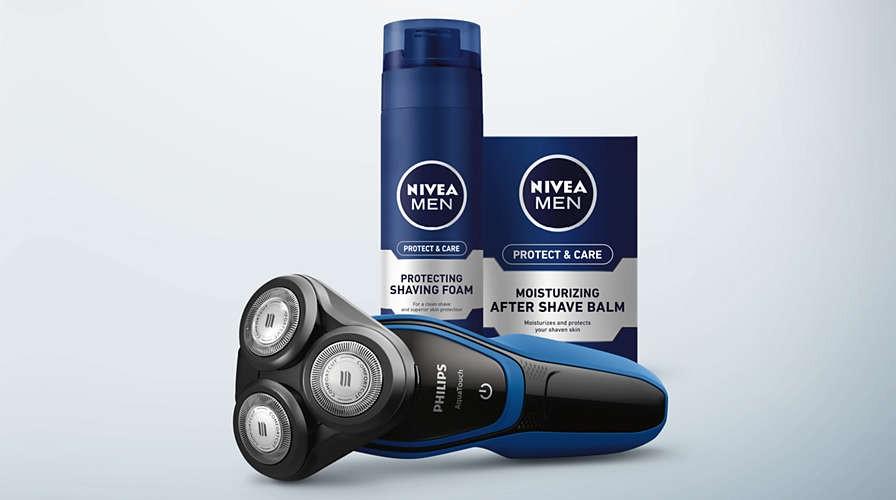 AquaTouch Wet & Dry Electric Shaver Set | S5073/62