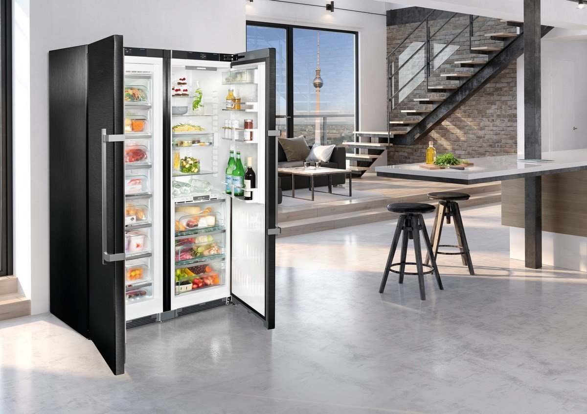 Premium Side By Side Fridge Freezer, 629L, A+++ | Black Steel | SBSbs 8673